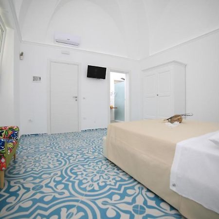 White Aurora Rooms ปอร์โตเชซาเรโอ ภายนอก รูปภาพ
