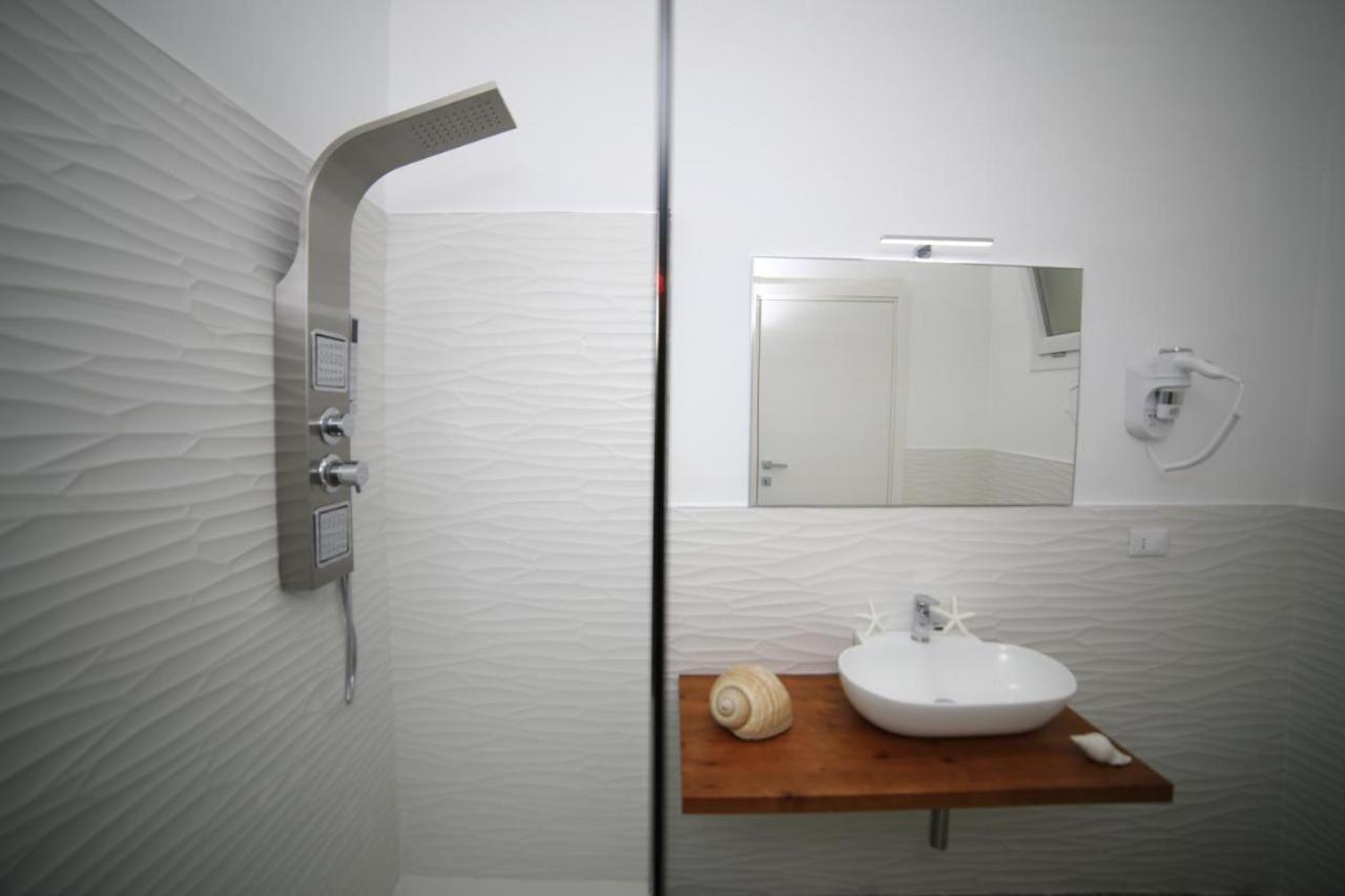 White Aurora Rooms ปอร์โตเชซาเรโอ ภายนอก รูปภาพ