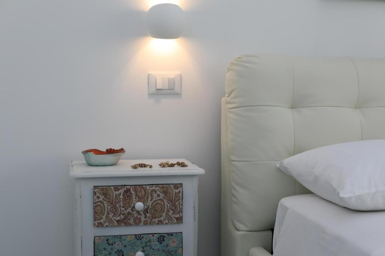 White Aurora Rooms ปอร์โตเชซาเรโอ ภายนอก รูปภาพ