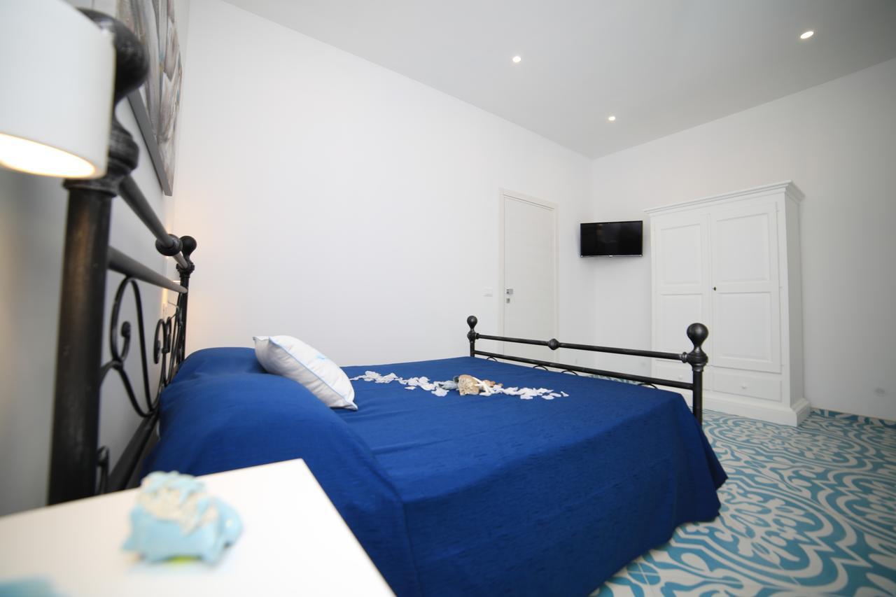 White Aurora Rooms ปอร์โตเชซาเรโอ ภายนอก รูปภาพ