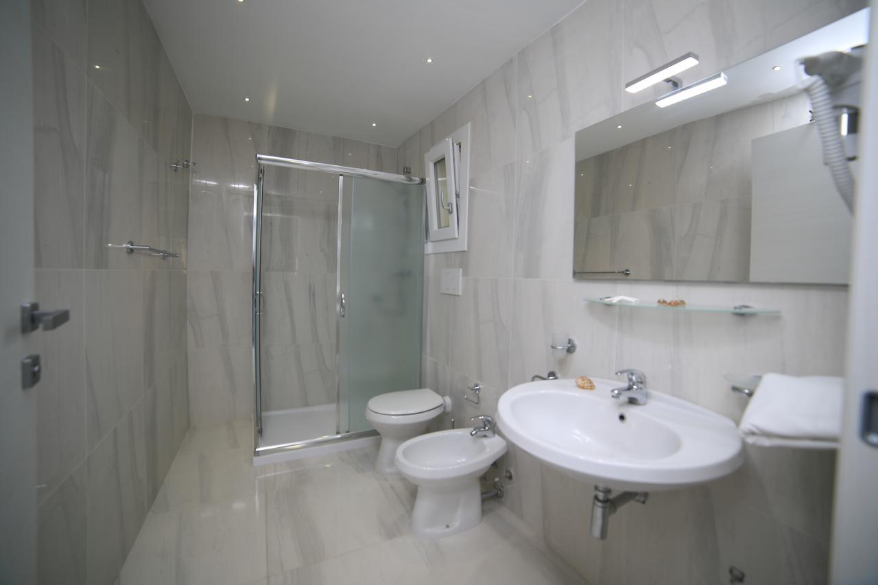 White Aurora Rooms ปอร์โตเชซาเรโอ ภายนอก รูปภาพ